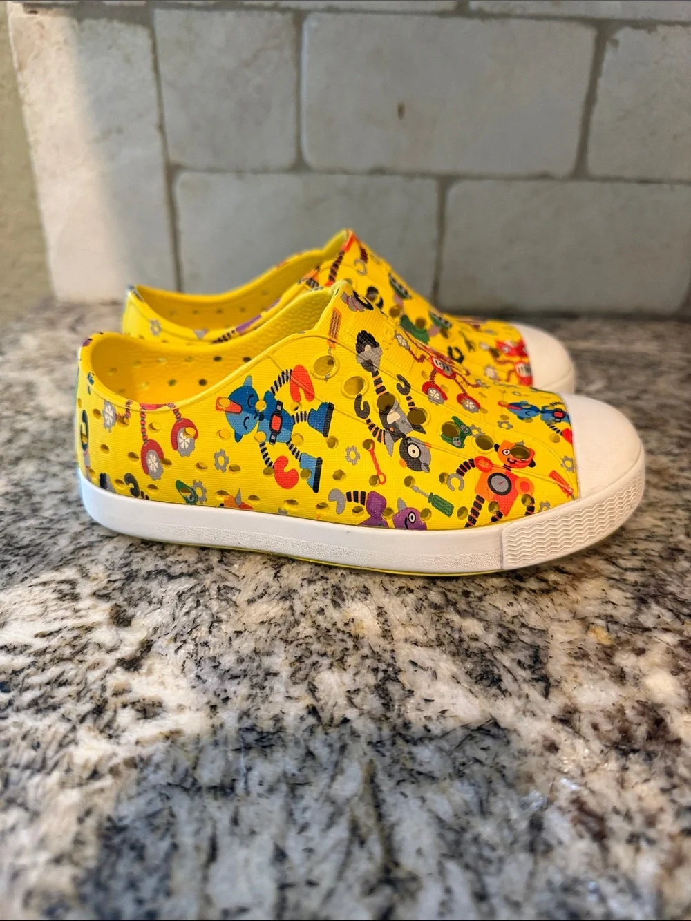 Native Jefferson Sugarlite Crayon Yellow/White/Victoria Robuddies C9